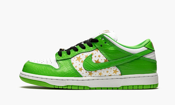 Nike SB Dunk Low "Supreme Stars Mean Green"