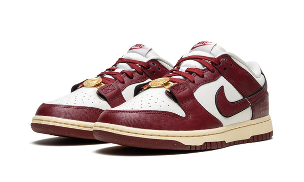 Nike Dunk Low SE "Team Red" (W)