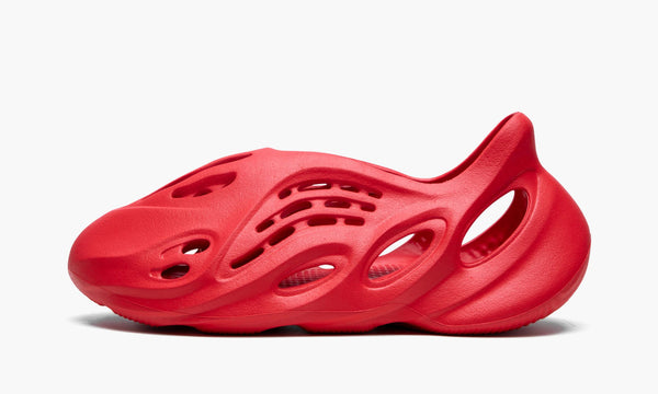 Yeezy Foam RNNR "Vermillion"